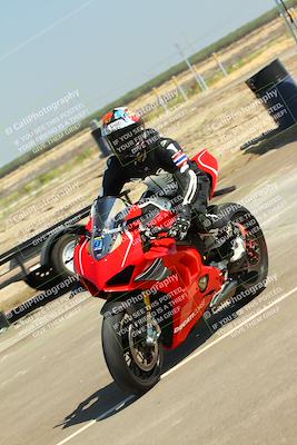 media/Sep-20-2025-TrackDaz (Sat) [[27f0cde673]]/Around the Pits/